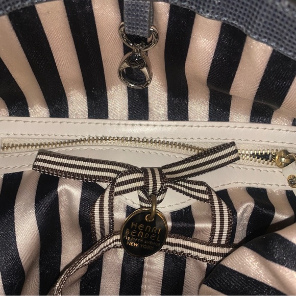 Final price Henri Bendel leather trim nylon tote❤️❤️❤️ - Picture 5 of 6